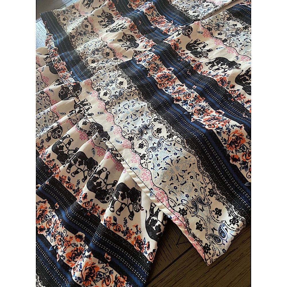 Colorful Romper w/ Ruffle - Picture 5 of 6